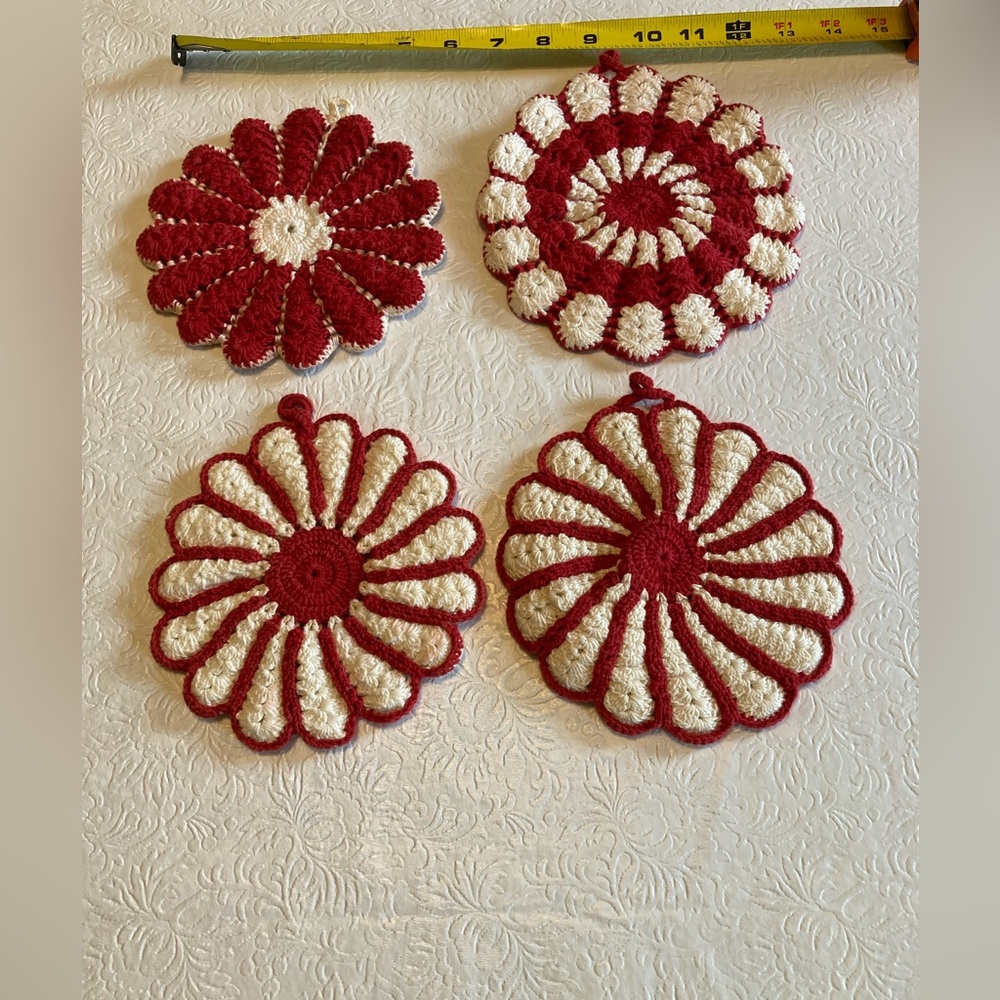 Vintage Handmade Red Cream Crochet Pot Holders Wall Hang Doilies 6” to 6 1/2” 60